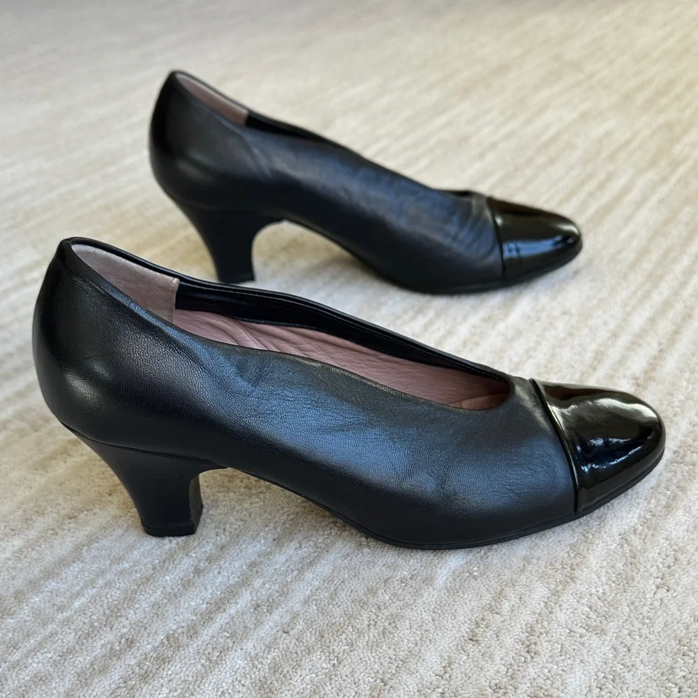 EUC Beautifeel Maya Black Leather/Patent Cap Toe Slip On Pump Heels 38 | 7-7.5